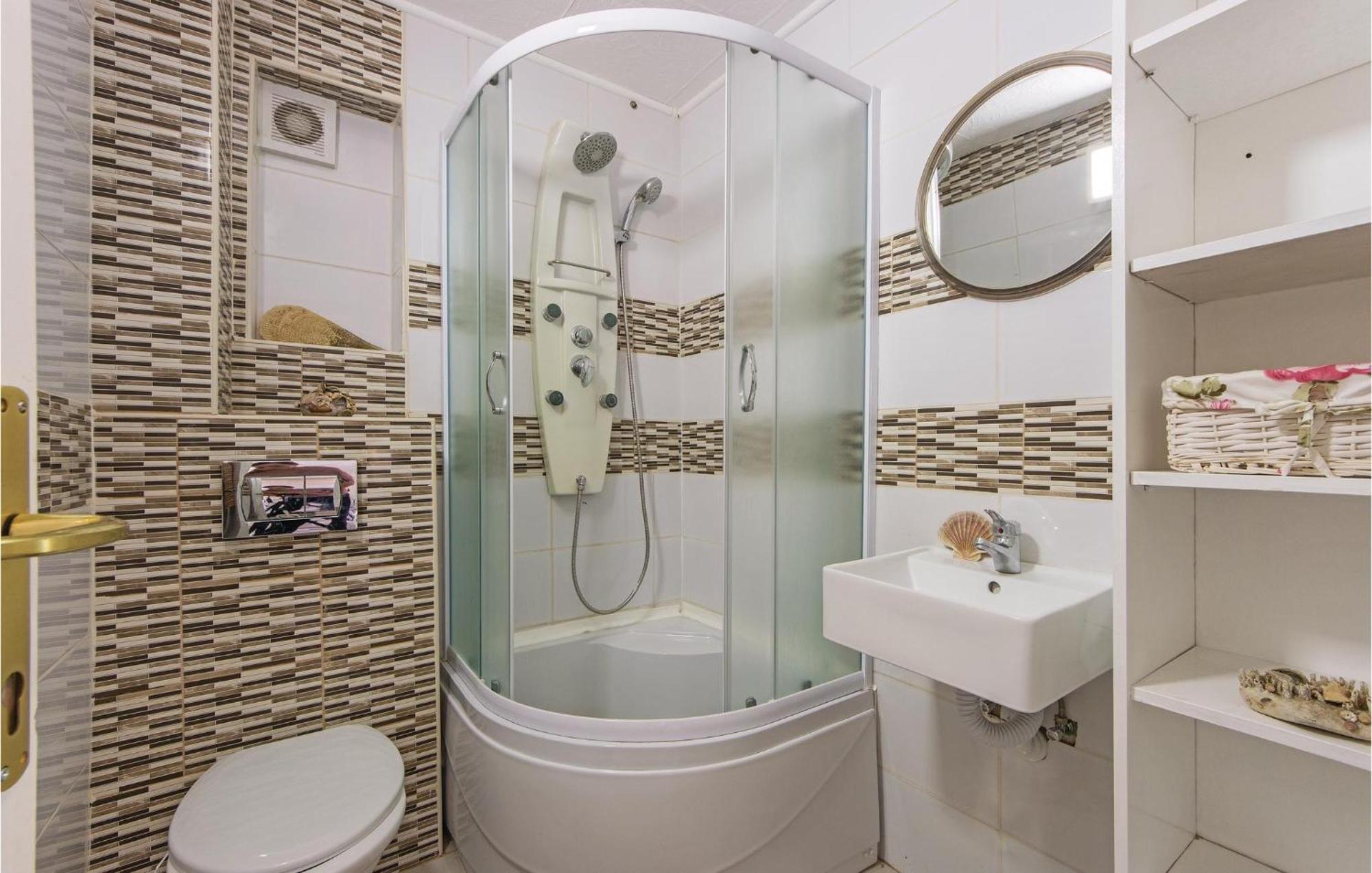 Awesome Apartment In Fazana With Wifi Dış mekan fotoğraf